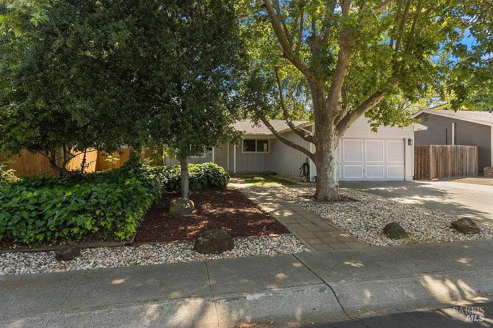 1003 Santa Cruz Drive photo 1