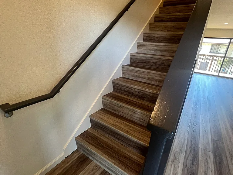 415 Dela Vina Ave #C — Photo 10