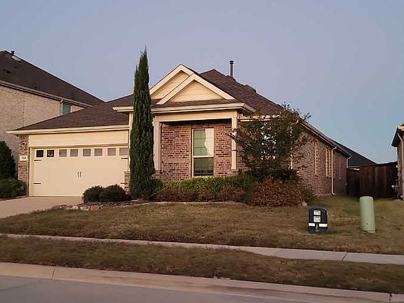 4th image of 1104 Garden Grove Ln