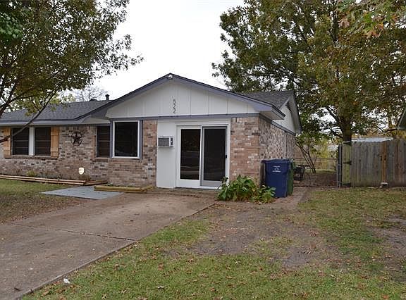 4th image of 522 Moonlight Dr