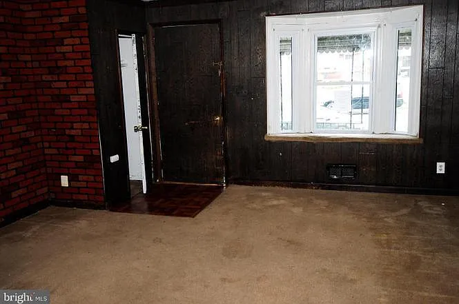 233 Orville Rd — Photo 2