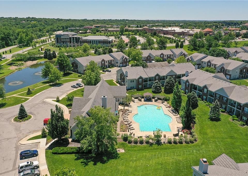 11624 Tomahawk Creek Pkwy APT E, Leawood, KS 66211 Zillow