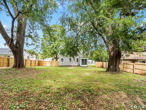 5th image of 14 Ingleside Drive