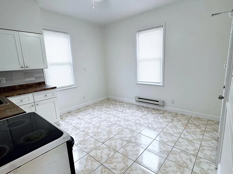129 Willet St #2 — Photo 2