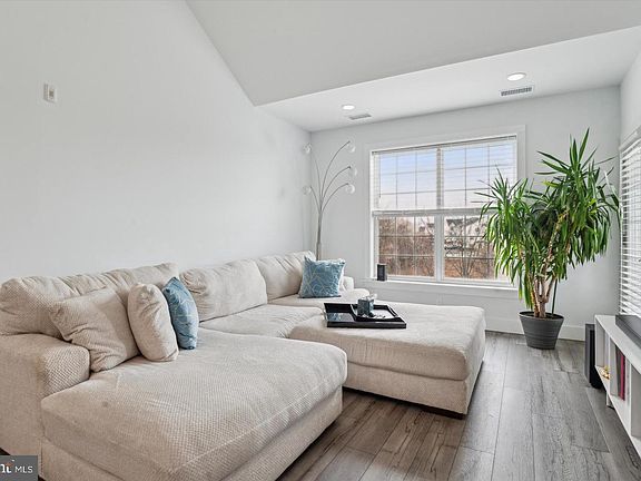 4th image of 2302 Lydia Hollow Dr #A1