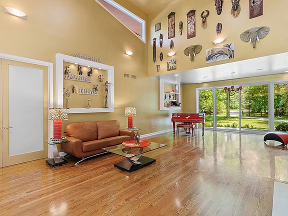 5th image of 2480 Duffy Ln