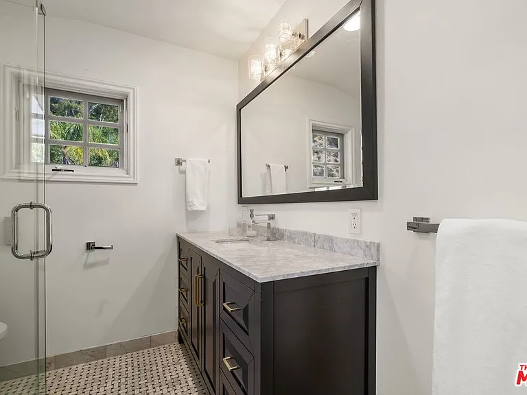 9023 Alto Cedro Dr — Photo 52