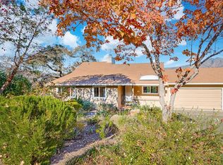 455 Singing Woods Ln, Santa Rosa, CA 95409