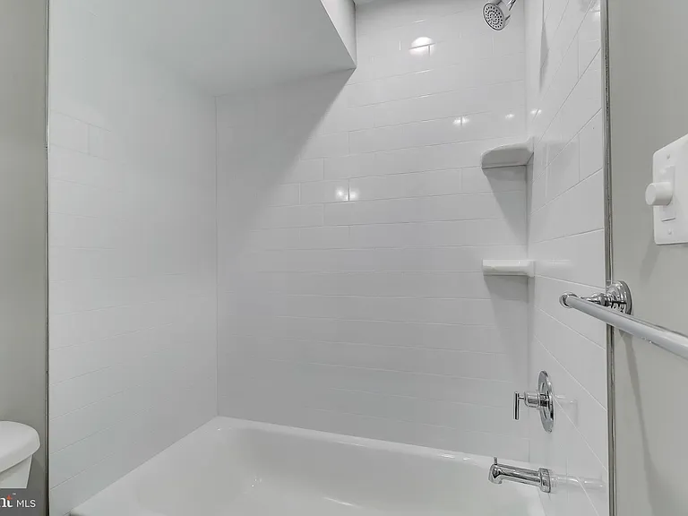 715 S Conkling St — Photo 29