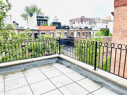 Rented by Esra Realty | media 11