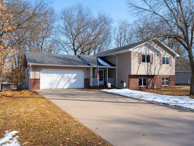 912 9th St NE, Little Falls, MN, 56345