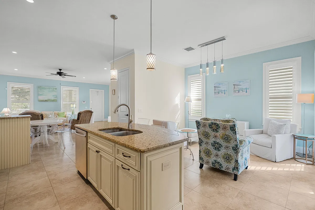 Building Photo - 10187 S Ocean Dr #1