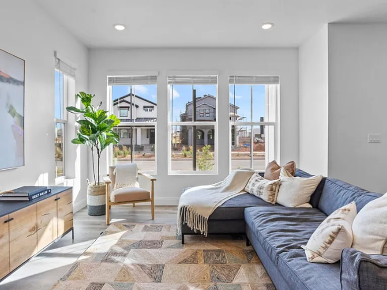 488 W Greenstone Pl — Photo 7