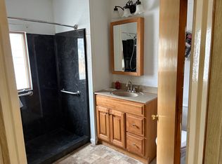 625 James St, Tryon, NE 69167