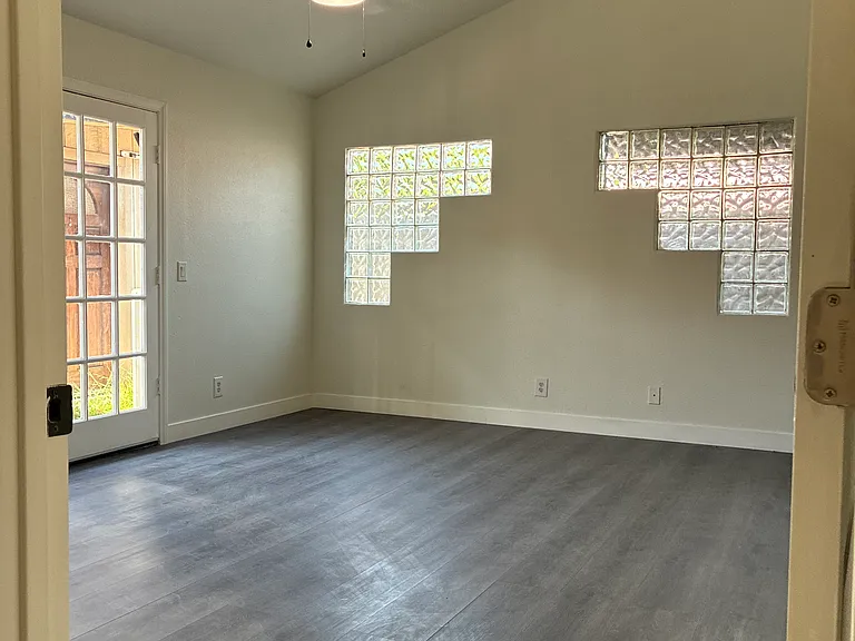 5928 N Orangecrest Ave — Photo 26