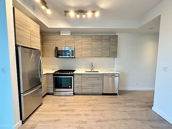 4th image of 200 Nelsons Cres #203