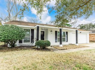 16514 Blackhawk Blvd, Friendswood, TX 77546