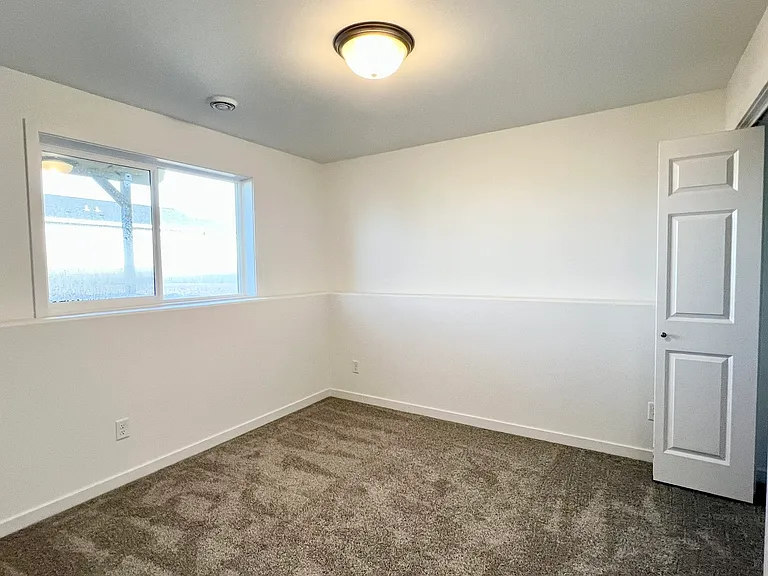 6886 Joseph St — Photo 23