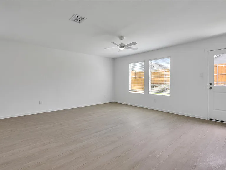 3710 Oleander Pl — Photo 9