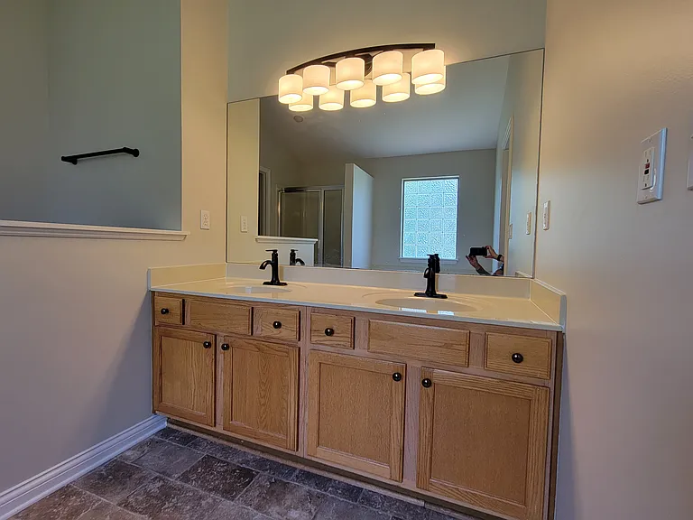 421 Forest Hill Dr — Photo 15
