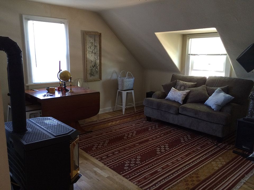 1st image of 424 Alderson Ave