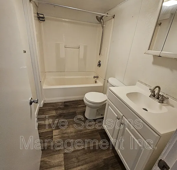 32 West St #A — Photo 10