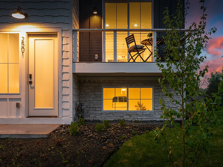 2505 Jansen Ave — Photo 43