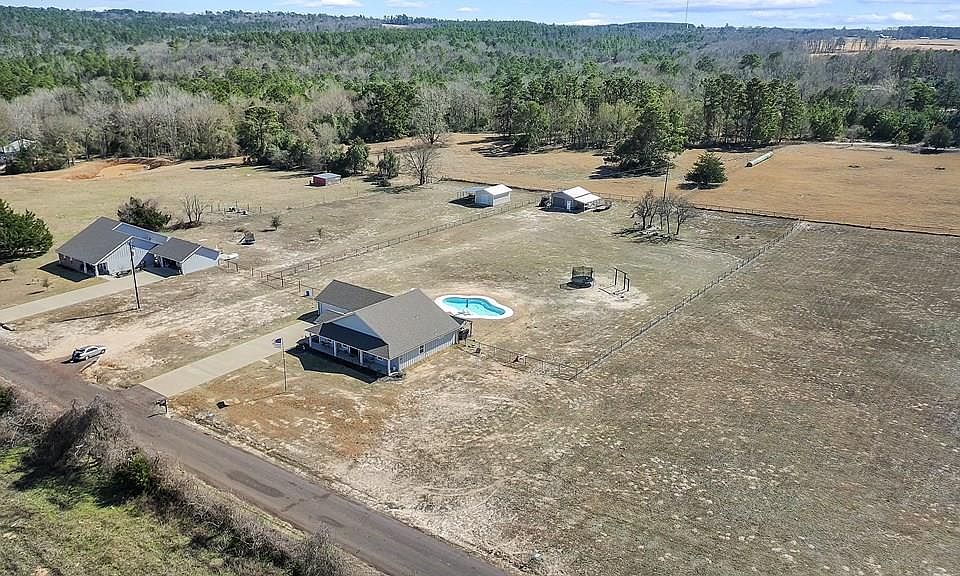 1st image of 360 An County Rd #1515