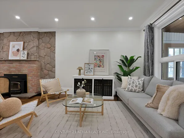 32 Rosevear Ave, Toronto, ON M4C 1Z3