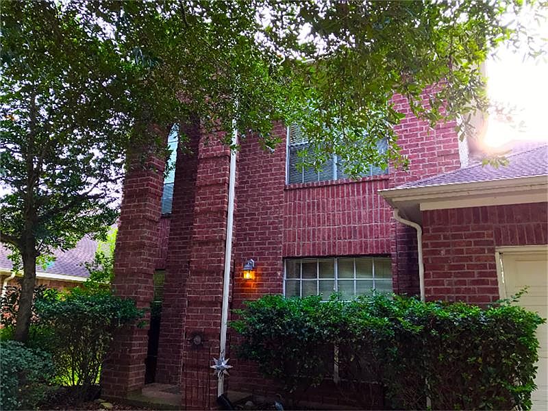 1st image of 10835 White Oak Point Ct
