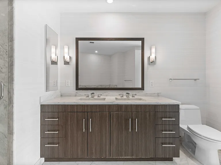 580 Washington St #1002 — Photo 19