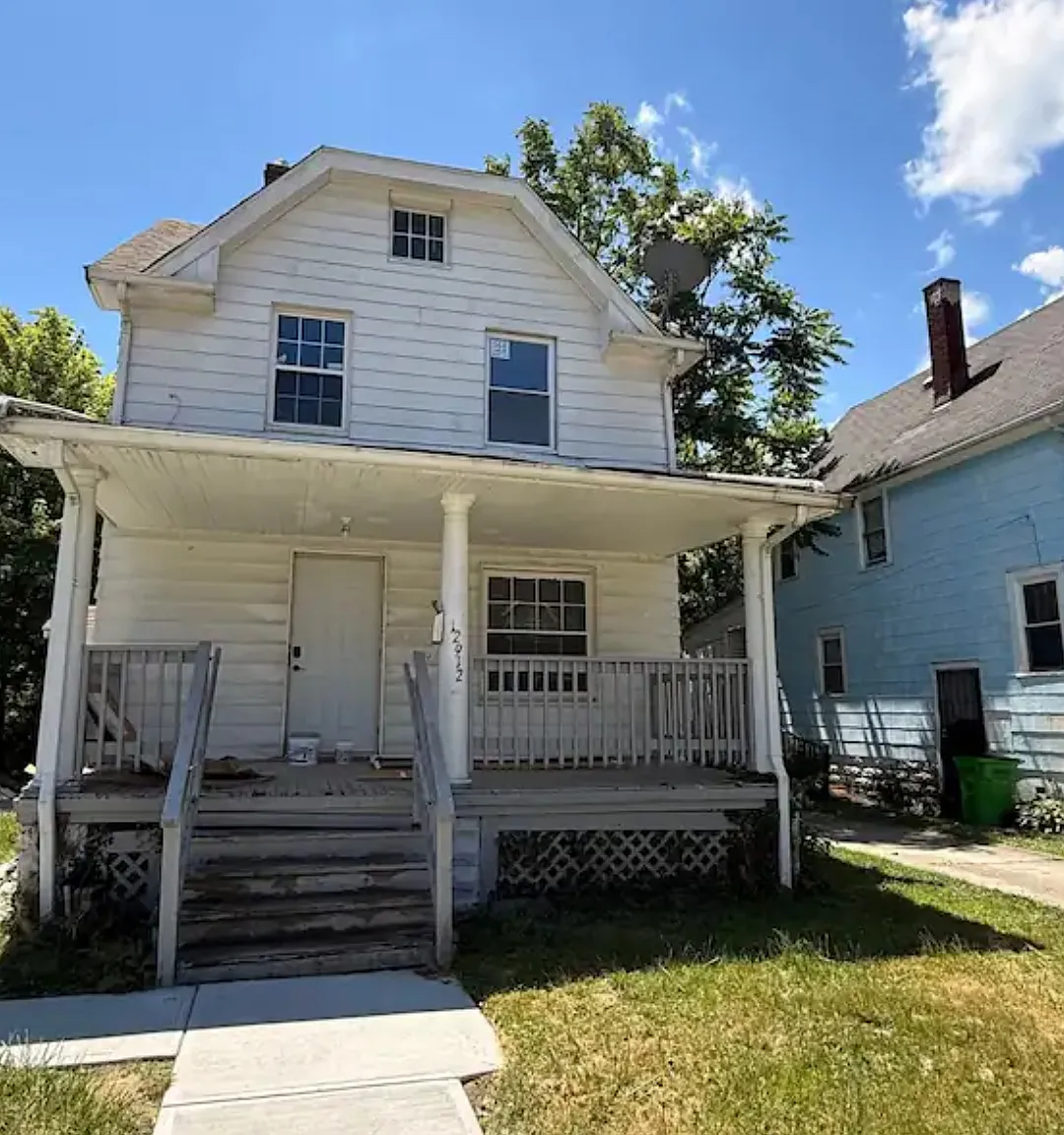3 bed, 1040 sqft, $1,800 — Photo 1