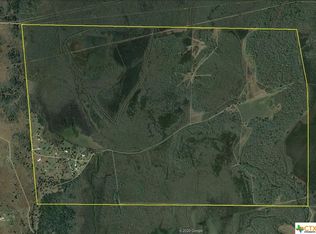 32 Hillside Rd, Victoria, TX 77905