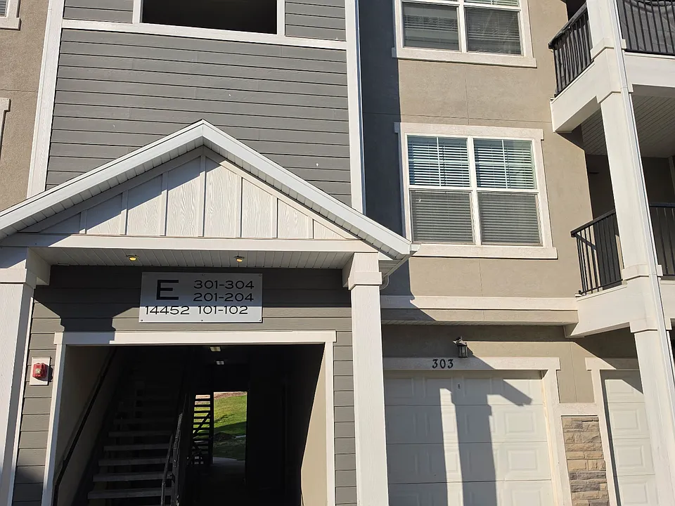 14452 S Selvig Way #203