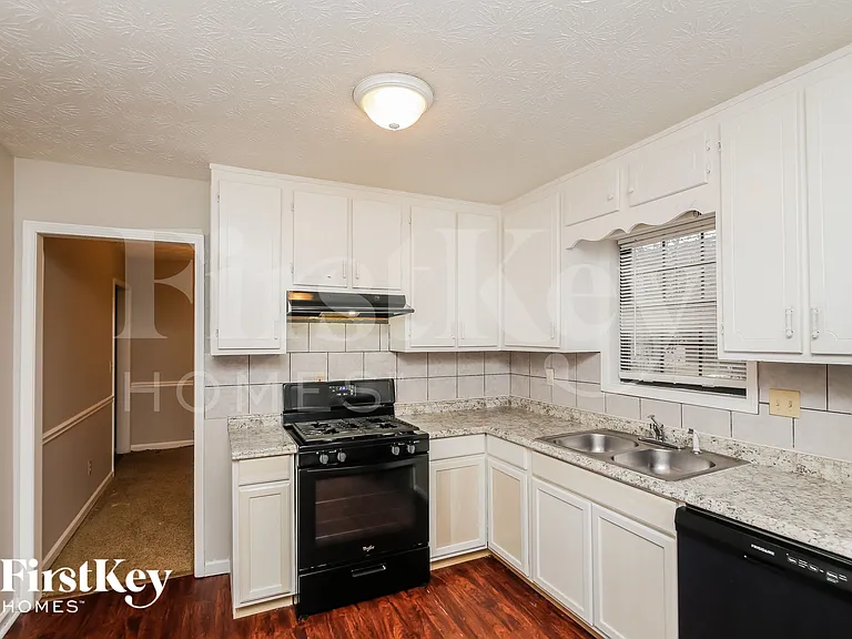 2475 Smith Ave SW — Photo 10