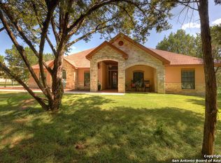 27311 Park Loop Rd, New Braunfels, TX 78132