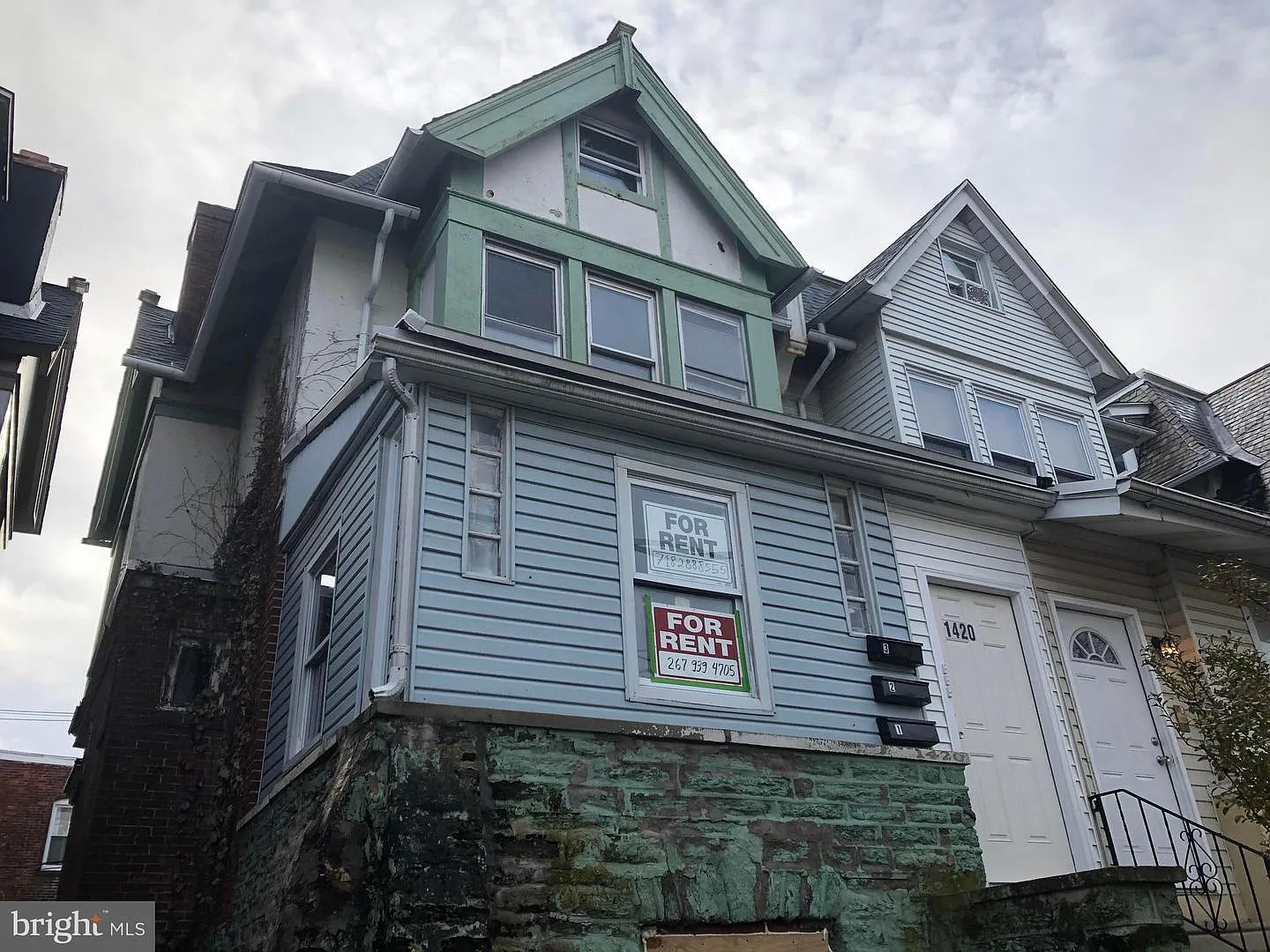 2 bed, 750 sqft, $1,200 — Photo 1