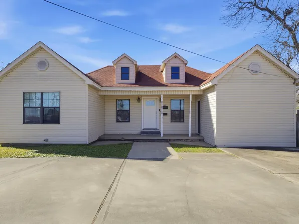 3815 Pure Atlantic Rd, Groves, TX 77619