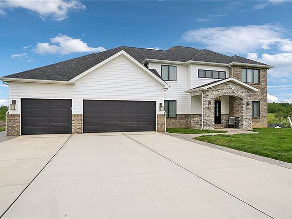 2nd image of 7516 Alvina Ct