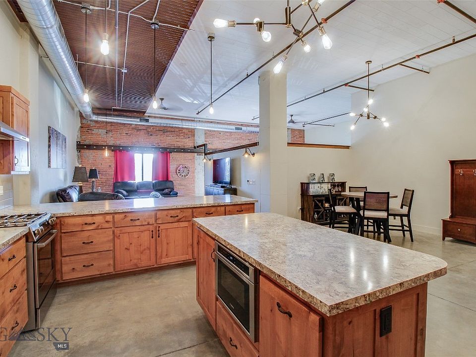 1st image of 1363 Montana Ave Suite 302