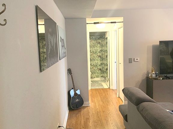 3rd image of 8245 Belmont Ave APT 4F
