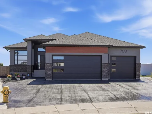 739 Hastings COVE, Saskatoon, SK S7V 0G6