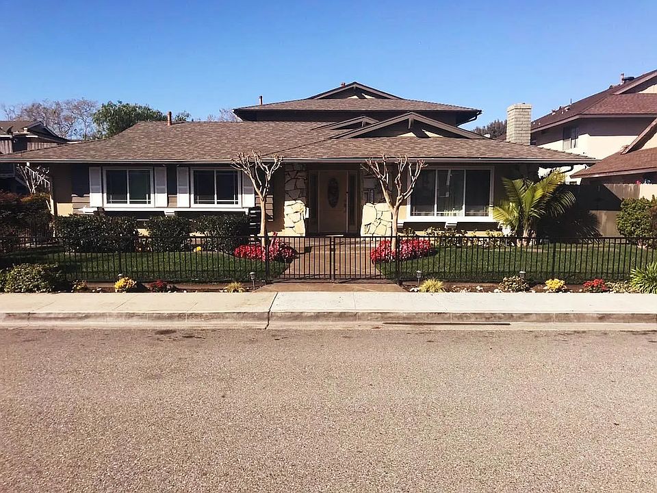 1st image of 17305 San Luis St #4