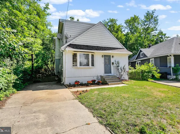 1 Page Ave, Barrington, NJ 08007