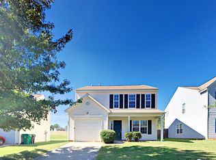 7041 Fox Point Dr, Charlotte, NC 28269