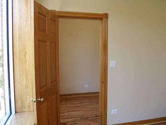 3rd image of 1307 N Ashland Ave APT 3F