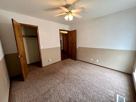 5th image of 1805 Gingham Ln