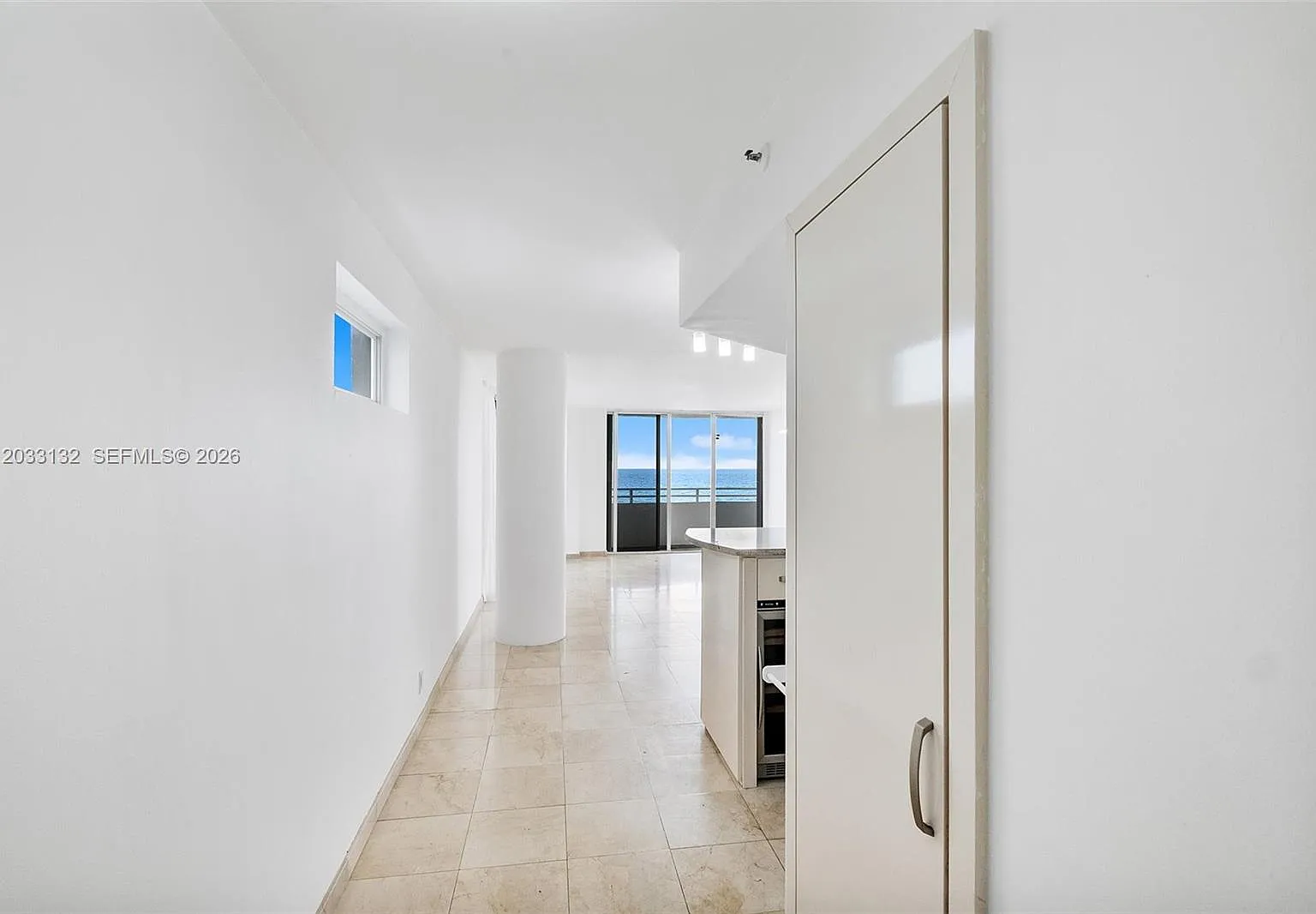 Rimini Beach Condo — Photo 2