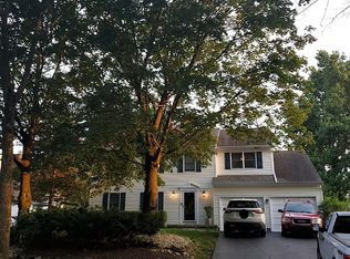 2366 S Pewter Dr, Macungie, PA 18062