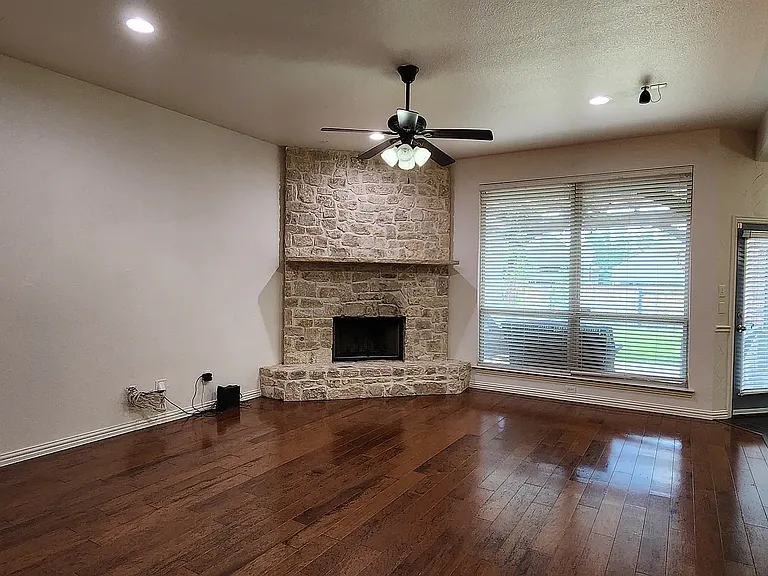 5604 Belton Ln — Photo 28